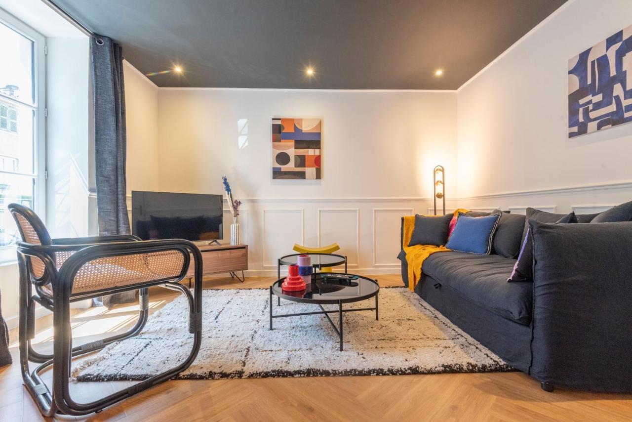 Le Cosy Chic . Proche Gare . Centre-Ville Macon . Neuf . Climatisation . Design . Wifi . Bagian luar foto